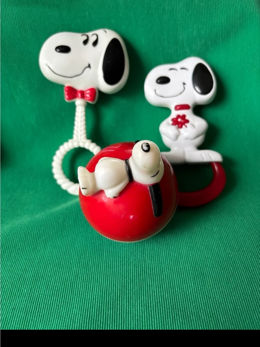 Vintage 1960’s Snoopy Rattle & Roku Poly ball lot peanuts collectible baby toy